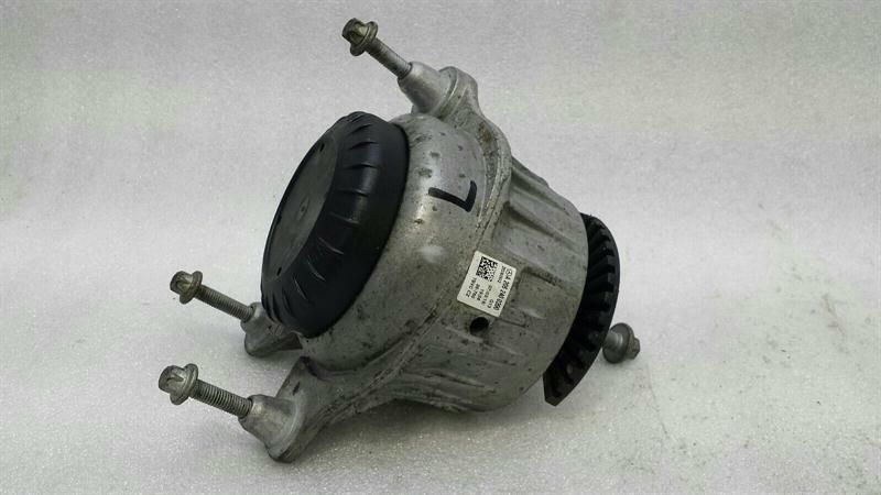 Mercedes C Class W205 Left Engine Mount A2052400200 Engine Mount Left M274