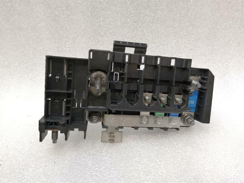 Mercedes A Class W176 Fuse Box A2465401950 Fuse Box