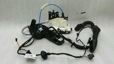 Mercedes A45 AMG W176 rear left door lock A2047303535 door lock rear left