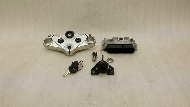 BMW F800GT Engine ECU Set 8545091 Engine Control Unit Set