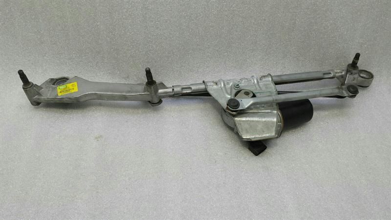 Mercedes R Class W251 front Wiper engine A2518200440 wiper engine front