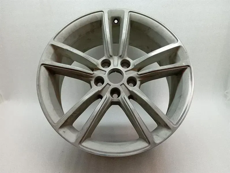 Tesla Model S 75 Alloy Wheel 6007214-00-D Alloy Wheel 19X 8J ET40