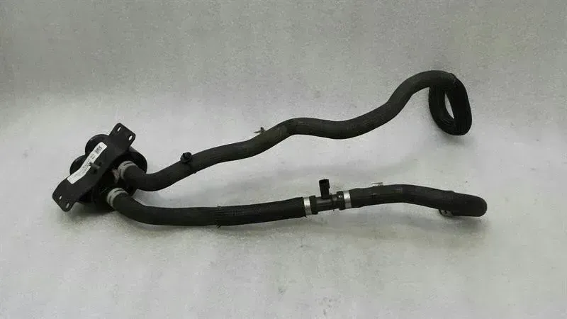 Tesla Model S 75 Cooling Pipe 1003117-00-H Cooling Water Hose Hose