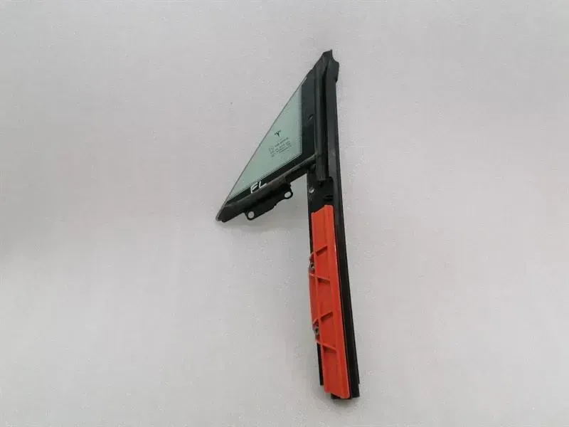 Tesla Model S 75 Left Front 1/4 Glass 6006644-00-J Door Panel 1/4 Front Left