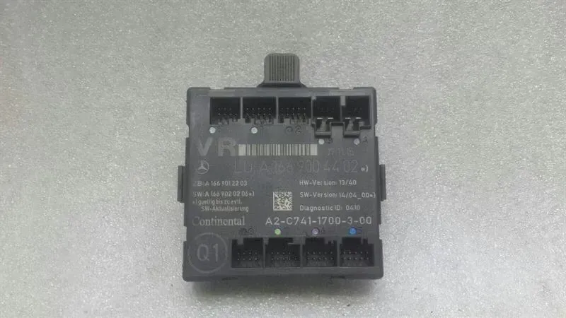 Mercedes A45 W176 right door module A1669004402 door control unit front right