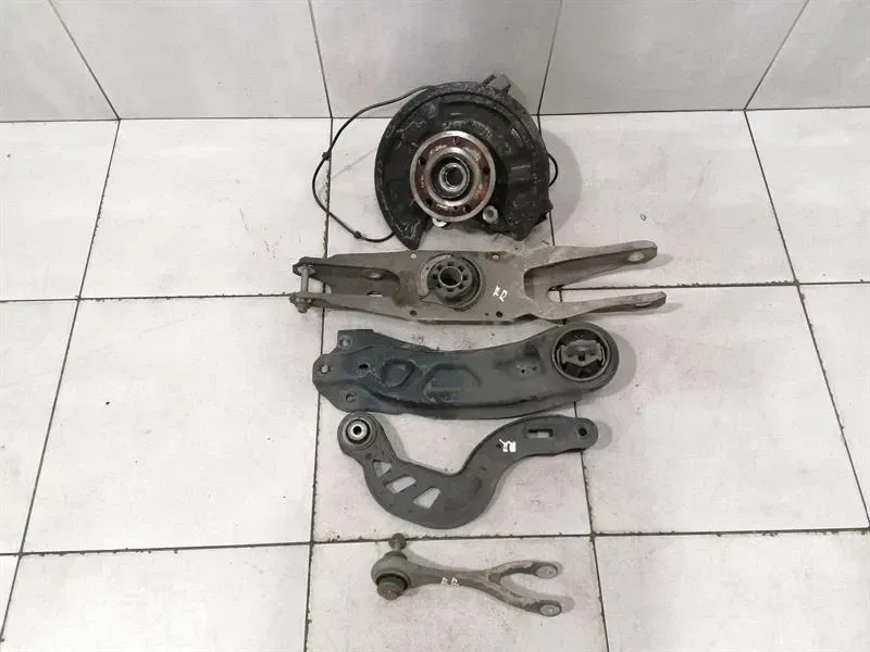 Mercedes A Class W176 A45 AMG RRH Hub A1763500600 Wheel Bearing Housing Rear Right