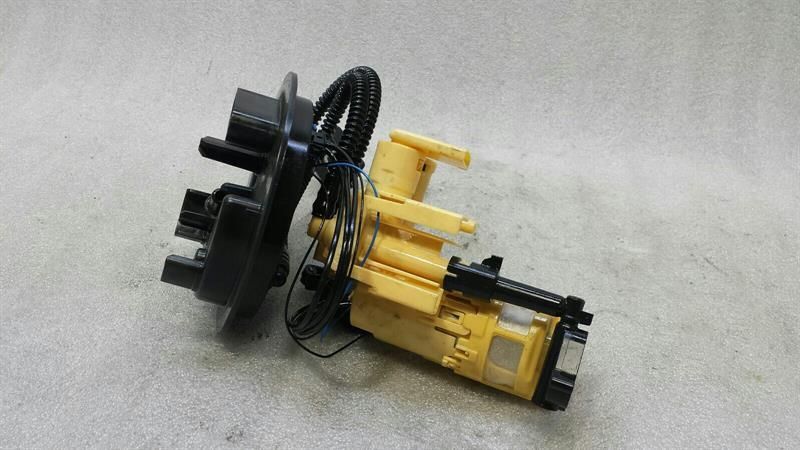 Mercedes E Class W213 Fuel Pump Electric A2054701694 Fuel Pump OM654