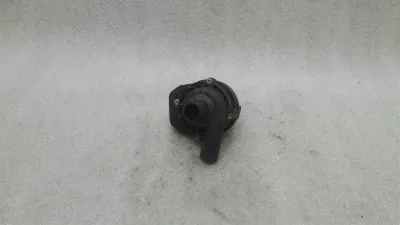 Mercedes SLK R171 additional cooling pump A1718350064 coolant pump M271
