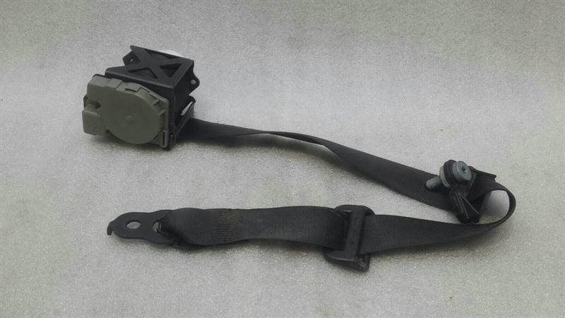 Mercedes SLK R171 front seat belt A1718601285 seat belt belt front right