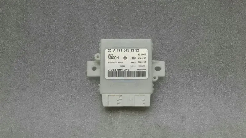 Mercedes SLK R171 PDC module A1715451332 PTS control unit parking aid