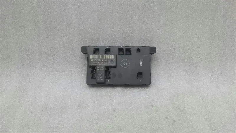 Mercedes SLK R171 Right Door Module A1718206226 Door Control Unit Right