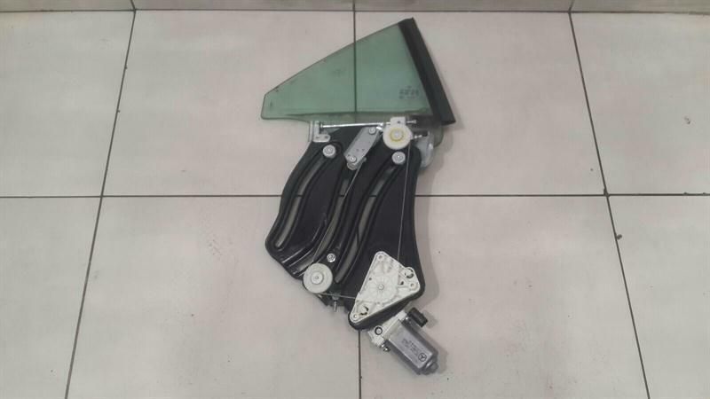 Mercedes SLK R171 RRH Door Winder A1726700403 Window Regulator Rear Right Glass