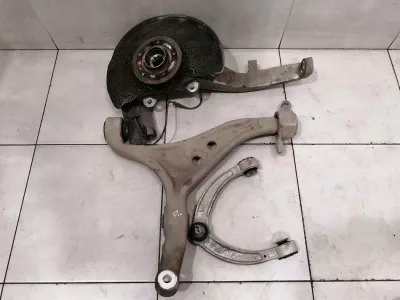 Mercedes GLE W166 Left Front Hub A1663300920 Wheel Bearing Housing Front Left