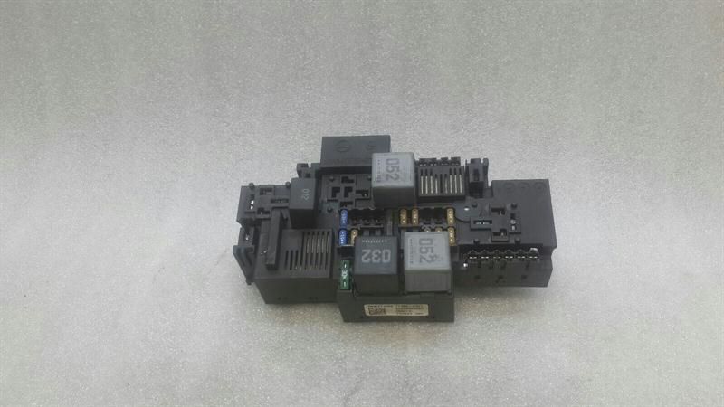 Mercedes C Class W205 Fuse Box A2229063202 Fuse Box OM651 2.1d