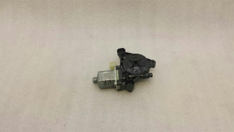Audi A3 8V RRH door window motor 5Q0959802 window regulator motor rear right