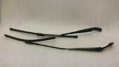 AUDI A3 8V FACELIFT RHD wiper arm set 8V2955408 right hand drive