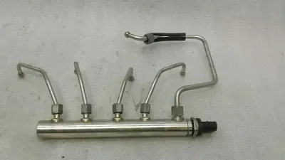 BMW 5 Series F10 528i Fuel Rail 7585411 Fuel Injection Moulding Pipe Manifold N20B20A