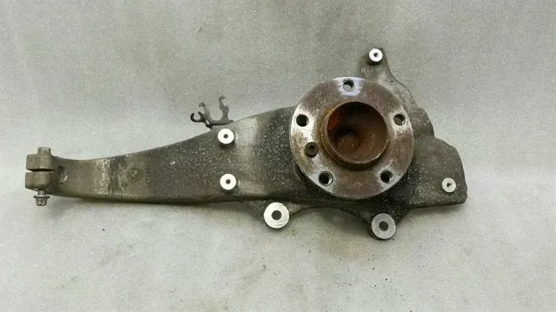 BMW 5 Series F10 528i Right Front Hub 31216775770 Wheel Bearing Housing Front Right