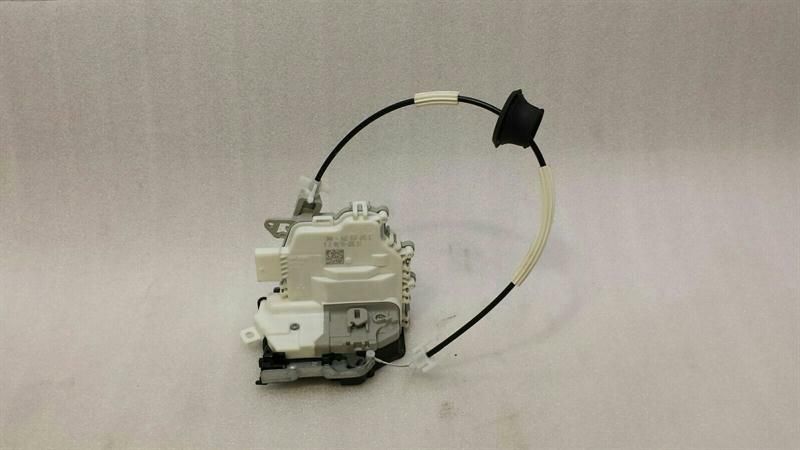 Porsche Boxster 718 RHD Left Door Lock 8J2837015E Right Handlebar