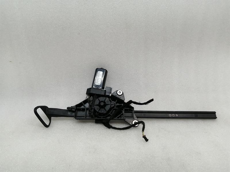 Mercedes E Class W207 seatbelt feeder A2078600282 seat belt belt strap