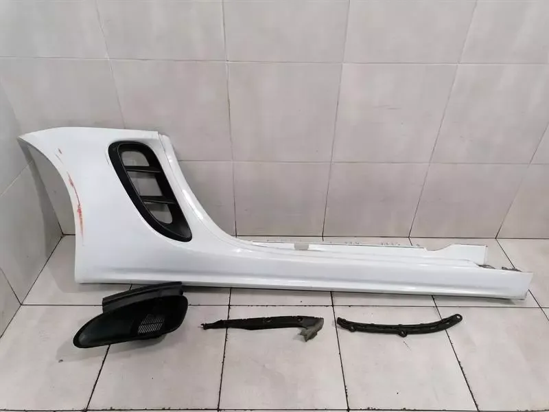 Porsche Cayman 718 Right Side Skirt 982853564 Side Sills Right