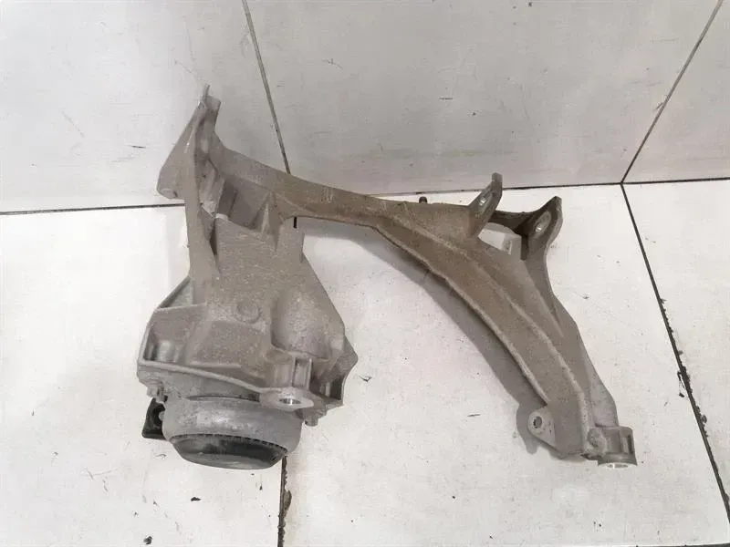 Porsche Boxster 718 engine mount 98133115106 engine mount subframe left left