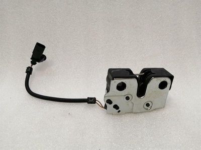 Porsche Boxster 718 Boot Lock 98151205304 Tailgate Lock