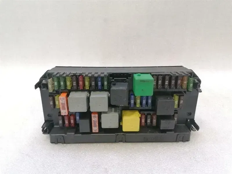 Mercedes E Class W212 W207 Front Fuse Box A2129004911 Fuse Box Front SAM