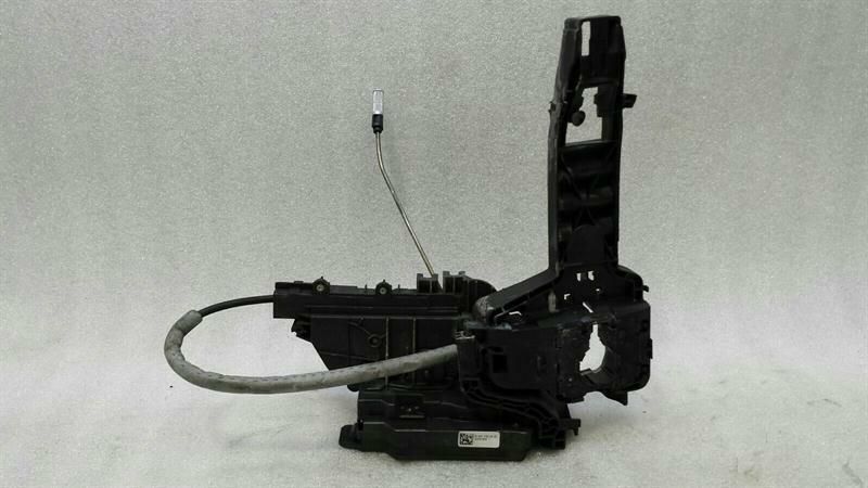 Mercedes V-class W447 FLH door lock A4477200435 door lock RIGHT HANDLE RHD