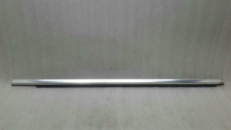 Mercedes ML W166 Front Left Body Moulding A1667250165 Strip Front Left