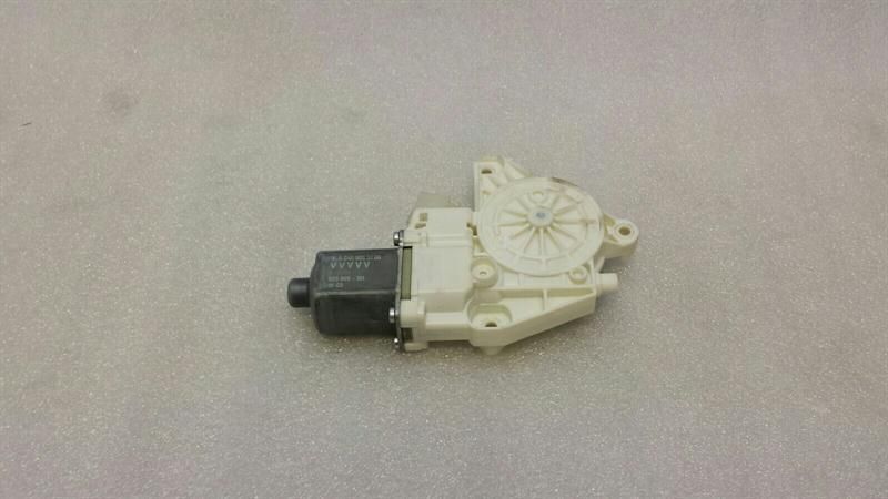 Mercedes A Class W176 Door Window Engine A2469065100 Power Window Motor
