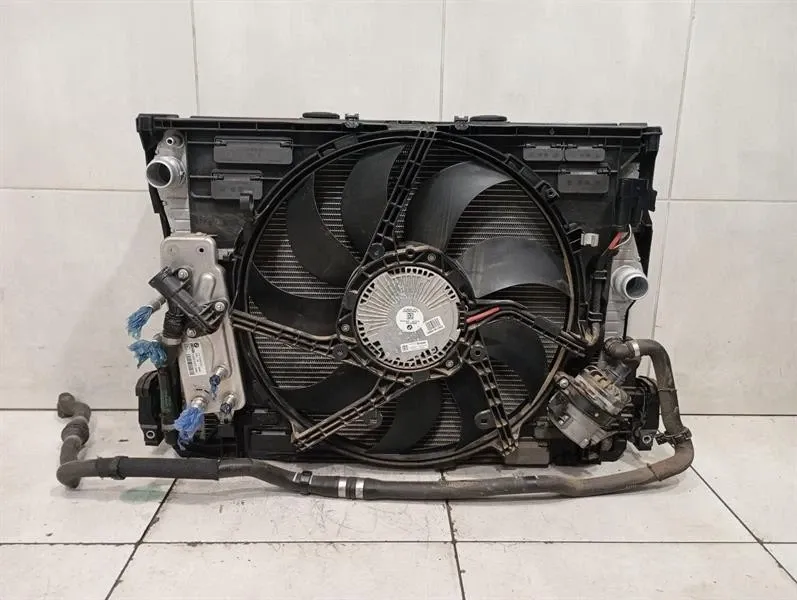 Rolls Royce Wraith RR5 COUPE Radiator Pack 17117601909 Radiator Pack -