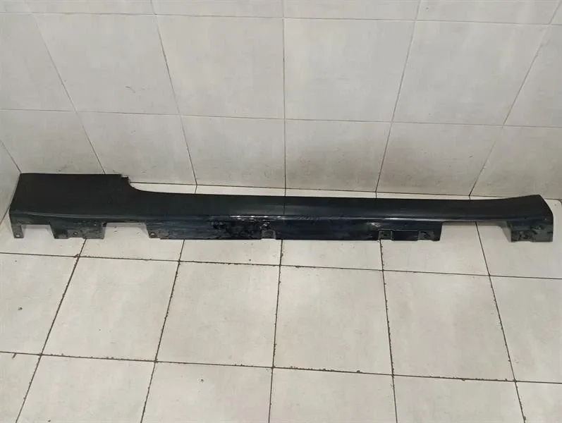 Rolls Royce Wraith RR5 Coupe right side skirt 51777368554 right side sill-