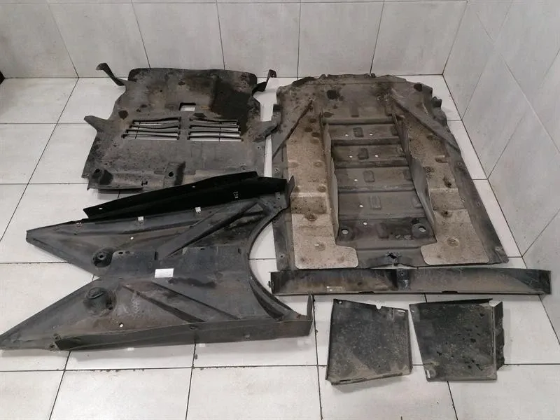 Rolls Royce Phantom MK7 VII 7 Undertray 51717251673 Underbody Trim