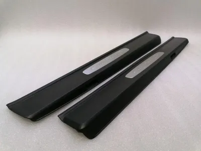 Porsche Cayman S 981 Door Sill 9815046670 Door Sill 98150466802-