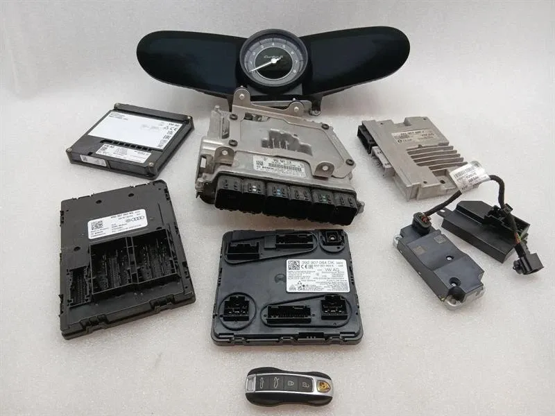 Porsche 911 992 Turbo S Engine ECU Set Cluster + DME 992907115 Engine ECU