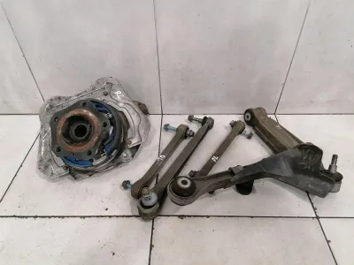 Porsche 911 997 GT3 RS Left Rear Hub 99733111180 Wheel Bearing Housing Rear Left -