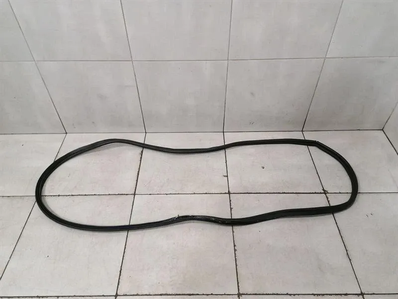 Rolls Royce Wraith RR5 COUPE Boat Lid Seal 51767301515 Tailgate Seals -