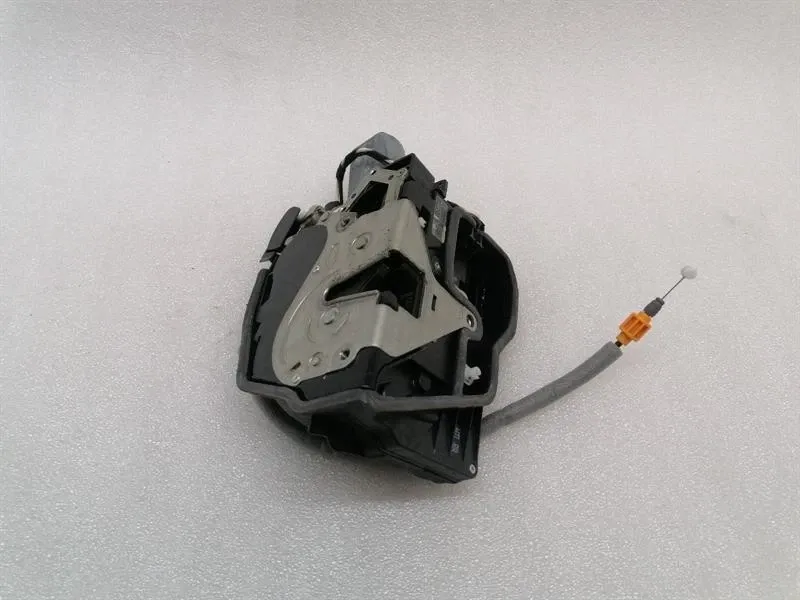 Rolls Royce Phantom MK7 VII 7 door lock 51227202139 rear left door lock -