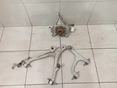 McLaren 600LT Spider Right Rear Hub 14BA024CP Wheel Bearing Housing Rear Right -