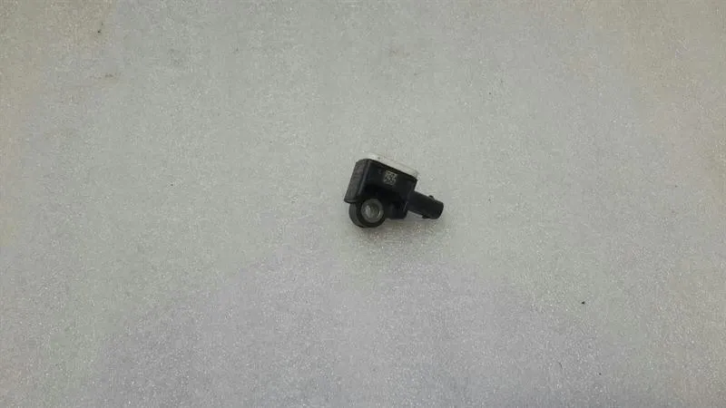 Mercedes ML W166 Crash Sensor A1668210151 Impact Sensor SRS-