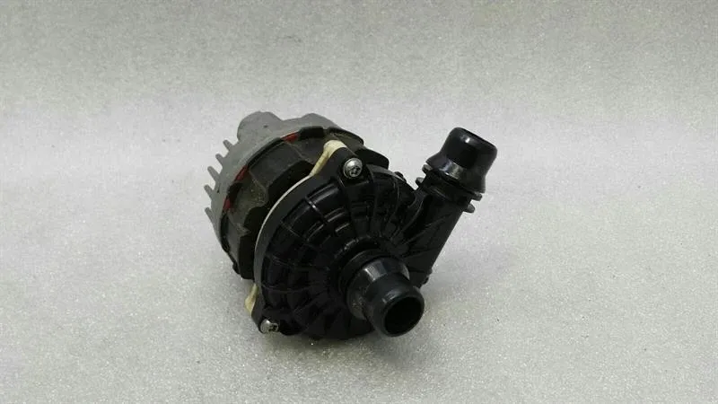 Mercedes GT C190 GT R Additional Cooling Pump A0005002500 Coolant Pump Pump -