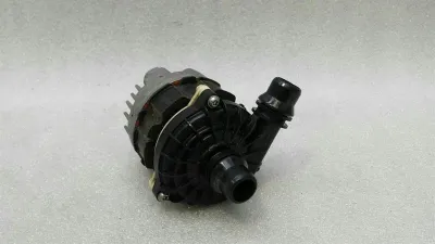 Mercedes GT C190 GT R Additional Cooling Pump A0005002500 Coolant Pump Pump -