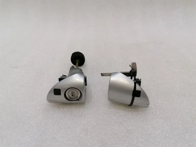 Mercedes SL R230 door lock with blade A2308901467 door lock locking cylinder-