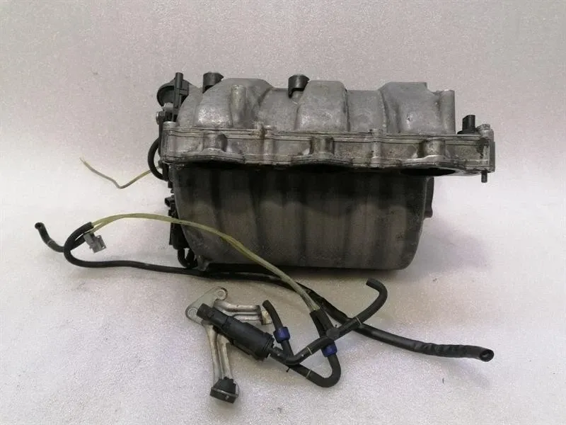 Mercedes SLK R171 Intake Manifold Damaged A2721402101 Intake Manifold Damaged-