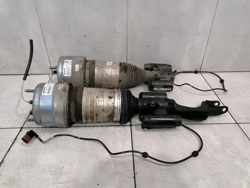 Mercedes E Class W213 Shock Absorber Front A2133200100 Front Shock Absorber SPARES-