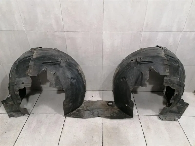 Mercedes GT C190 GTS S Front Set Wheel Arch Liner A1906980500 Wheel Arch Cover -