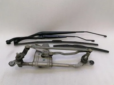 Ferrari California T F149 Front Wiper Linkage 85804100 RHD Wiper Motor Front
