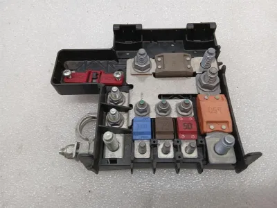 Ferrari GTC4 Lusso T 3.9 V8 F151M Fuse Box 764669 Battery Fuse Box