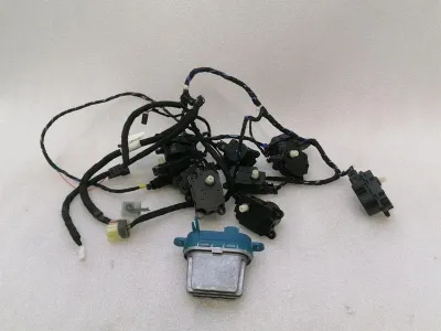 Ferrari GTC4 Lusso T 3.9 F151M Heater Resistor 2461910177 Blower Regulator Knob